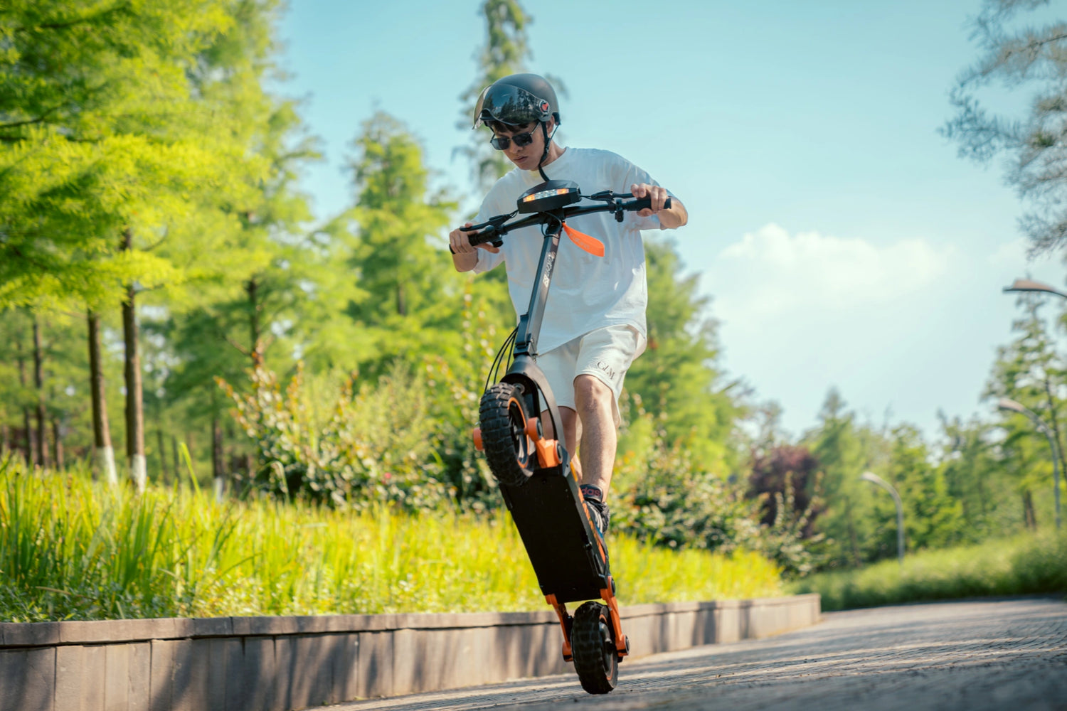 KuKirin G3 hulajnoga elektryczna - 1200W silnik, 50 km/h prędkość, smartowy ekran dotykowy, amortyzacja czteroramienna